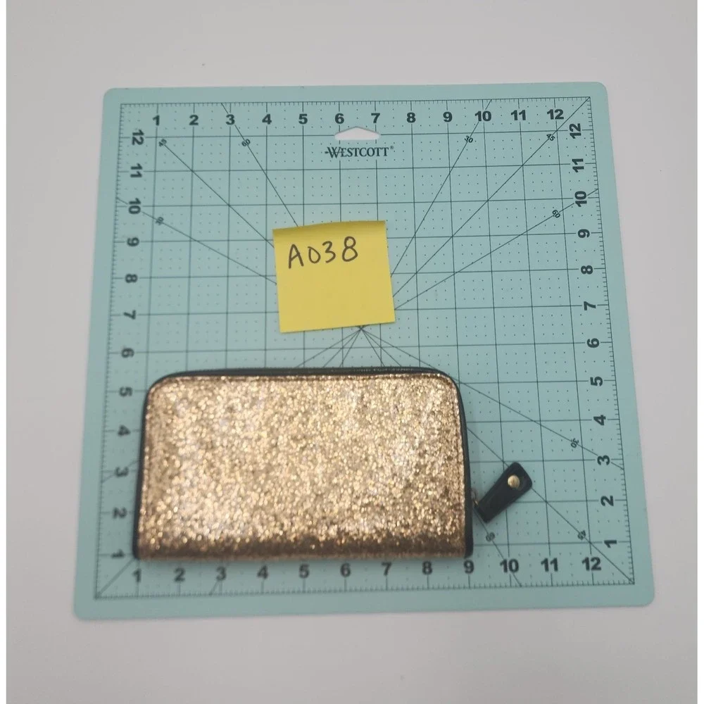BETSEY‎ JOHNSON GOLD GLITTER SPARKLE WALLET ZIP UP
